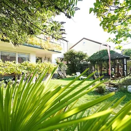 Freundliche شقة *